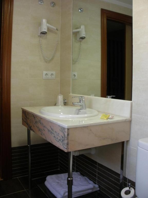 Hostal Virgen Del Villar Laguna de Duero Cameră foto